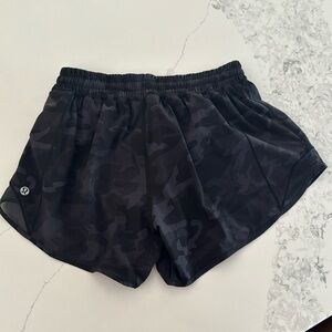Lululemon Hotty Hot shorts
